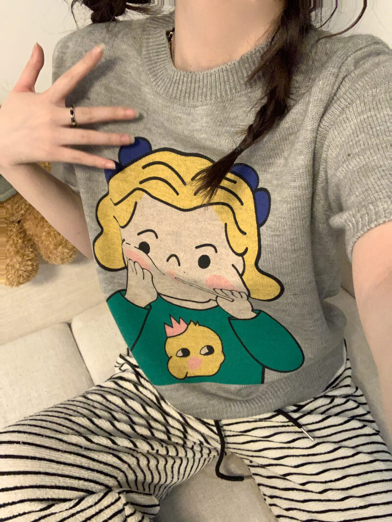 Cartoon girl print slim fit cropped tee, cute Japanese-style knit t-shirt for petite girls by OOTDAY