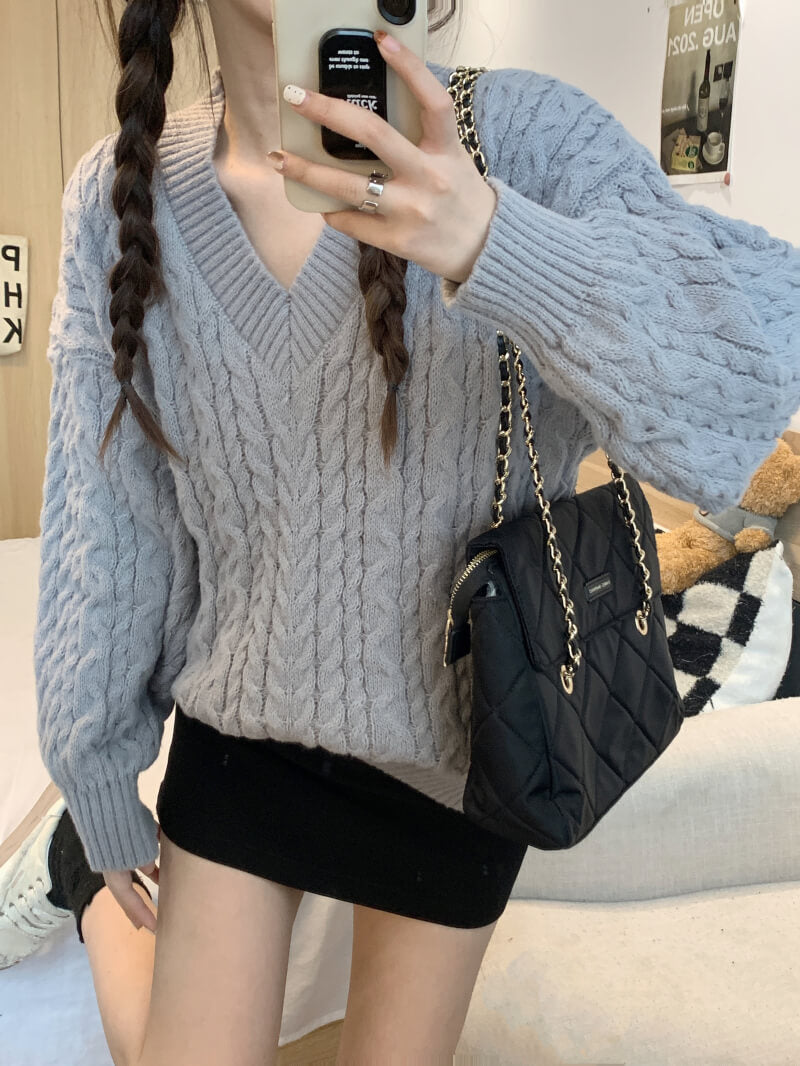 Loose striped V-neck knit sweater in pastel tones, sweet cozy pullover