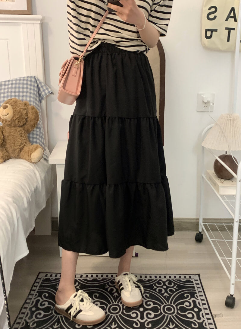 OOTDAY Sweet Preppy A-Line Skirt for Women – Mid-Length Gathered Summer Skirt in Black and Cream White