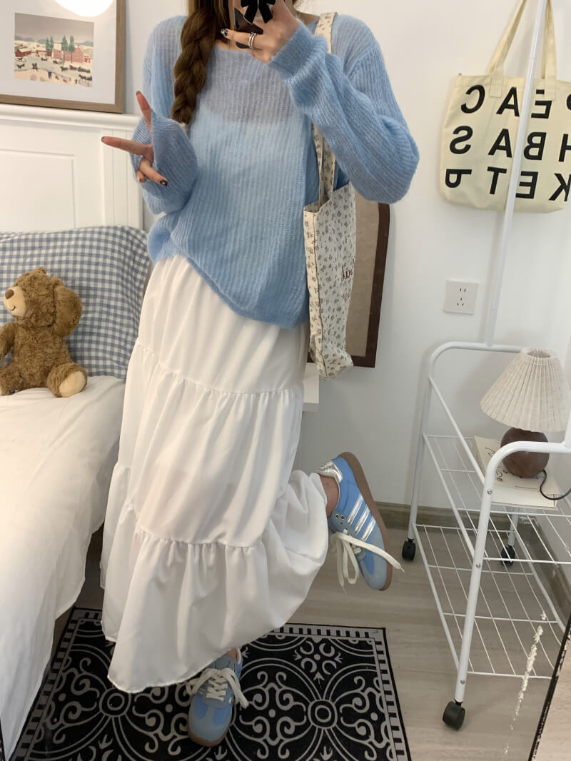 OOTDAY Sweet Preppy A-Line Skirt for Women – Mid-Length Gathered Summer Skirt in Black and Cream White