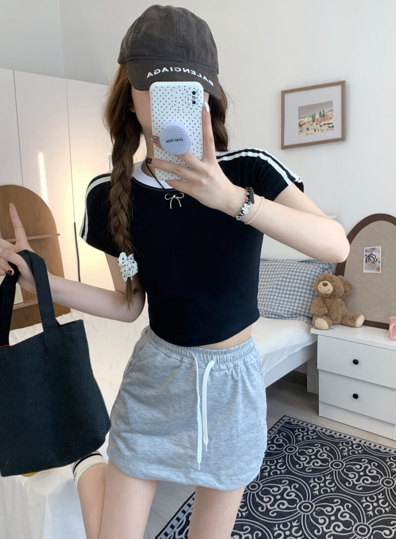 OOTDAY Slim Fit Cotton Cropped Tee for Women – Summer Graphic T-Shirt in Black, White, and Pink