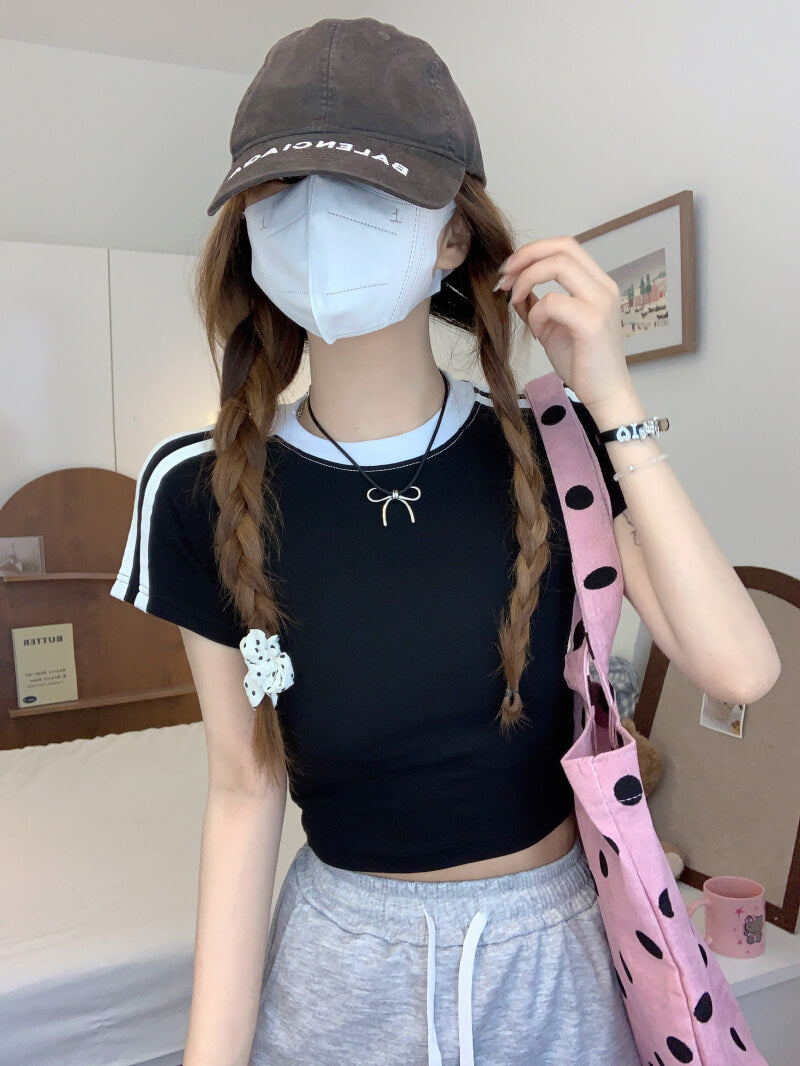 OOTDAY Slim Fit Cotton Cropped Tee for Women – Summer Graphic T-Shirt in Black, White, and Pink