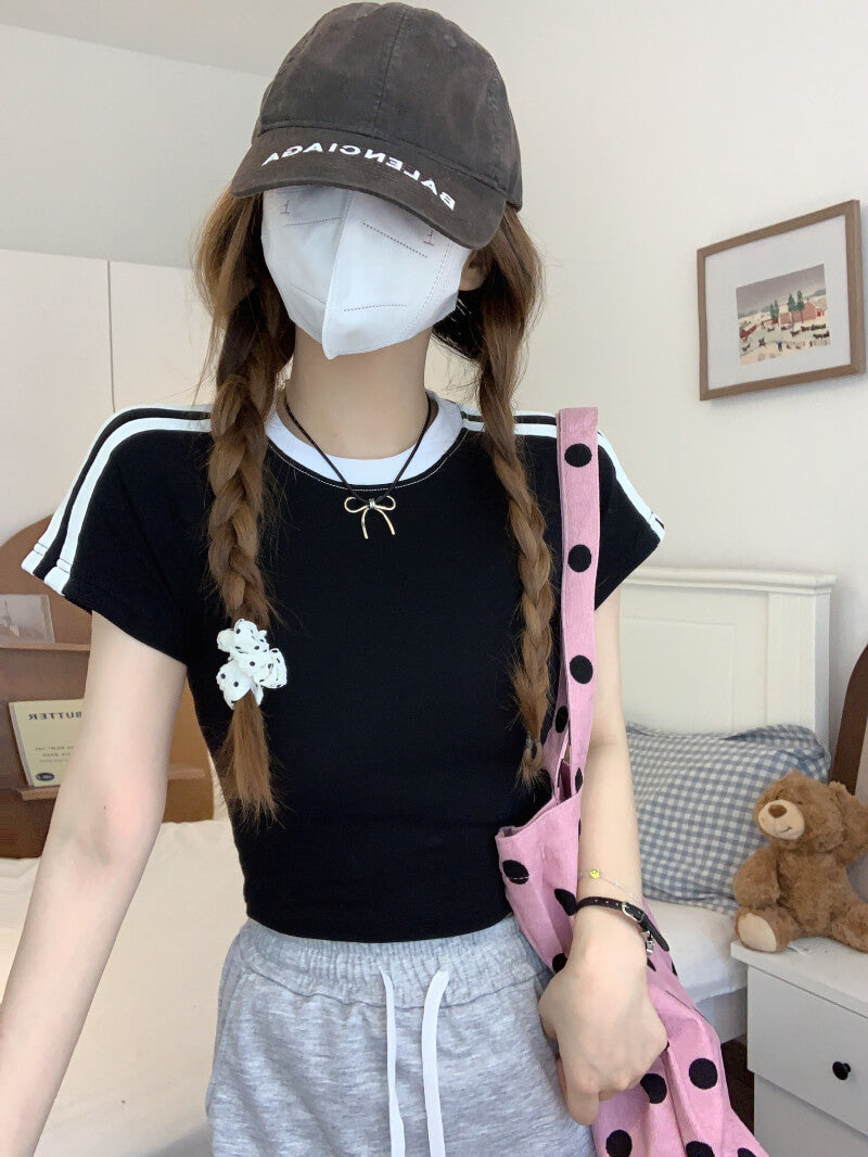 OOTDAY Slim Fit Cotton Cropped Tee for Women – Summer Graphic T-Shirt in Black, White, and Pink